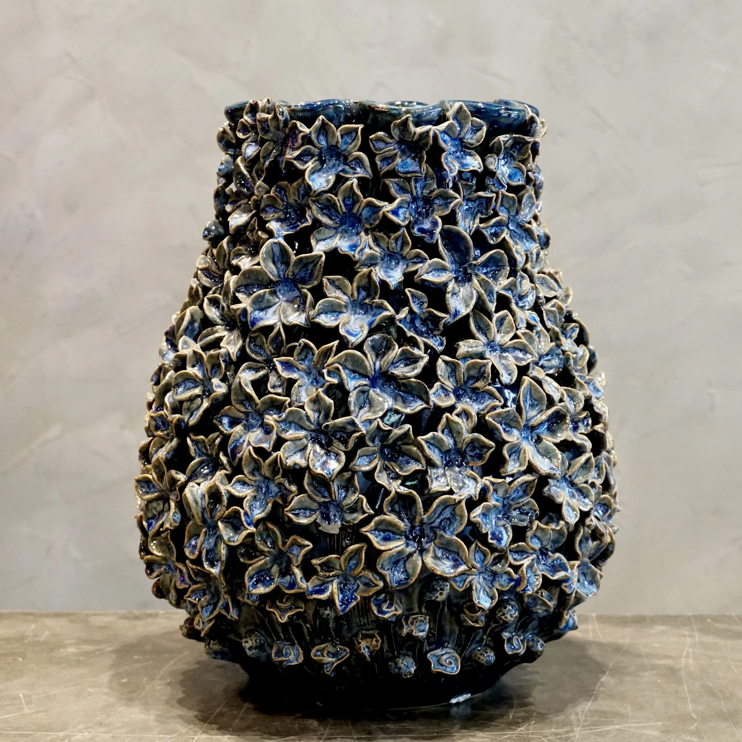 Flower Embossed Ceramic Vase (Blue)